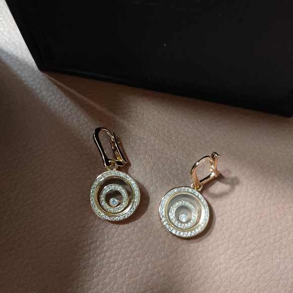 Chopard 18k Gold Earrings - Picture 3 of 6